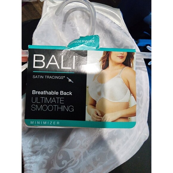 NWT 40DDD Bali Satin Tracings 3562 Minimizer Bra White Underwire Full Coverage - Picture 9 of 10